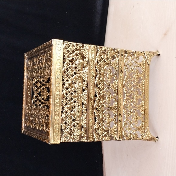 Vintage Hollywood Regency Gold Metal with Rose Tissue Box Holder - Picture 4 of 11